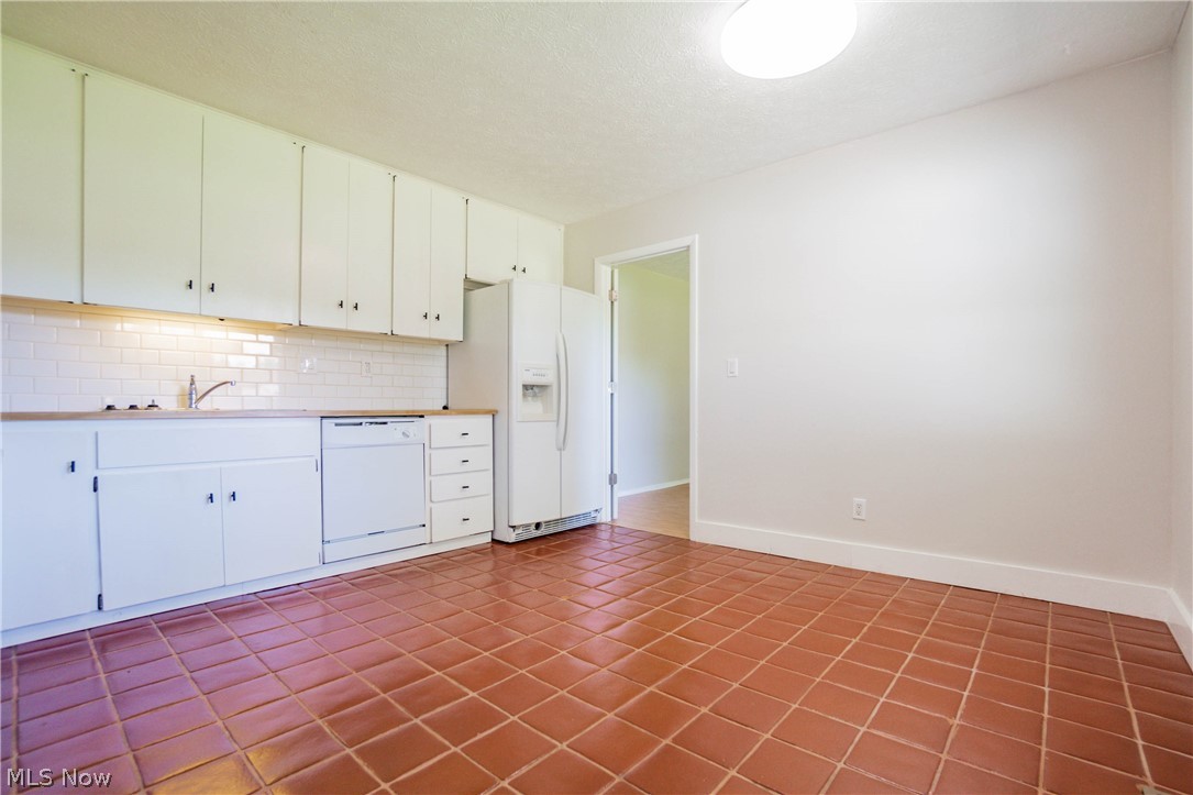 10806 Gate Post Road Strongsville, OH 44149 - Photo 14 of 33 Gallery Image 14