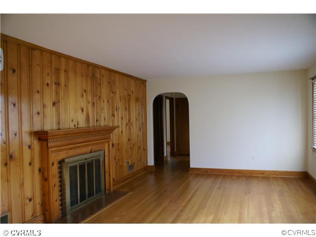 2202 Springdale Road Richmond, VA 23222 - Photo 3 of 6 Den/Family/Great Room