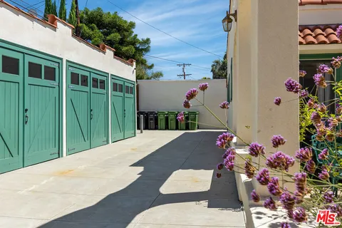 a view of front door of house