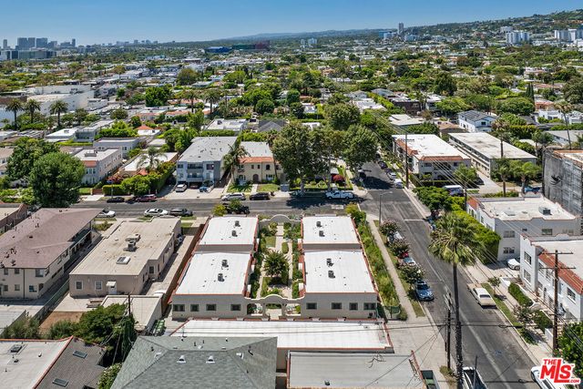 $5,950,000 | 750 North Edinburgh Avenue, Los Angeles, CA 90046