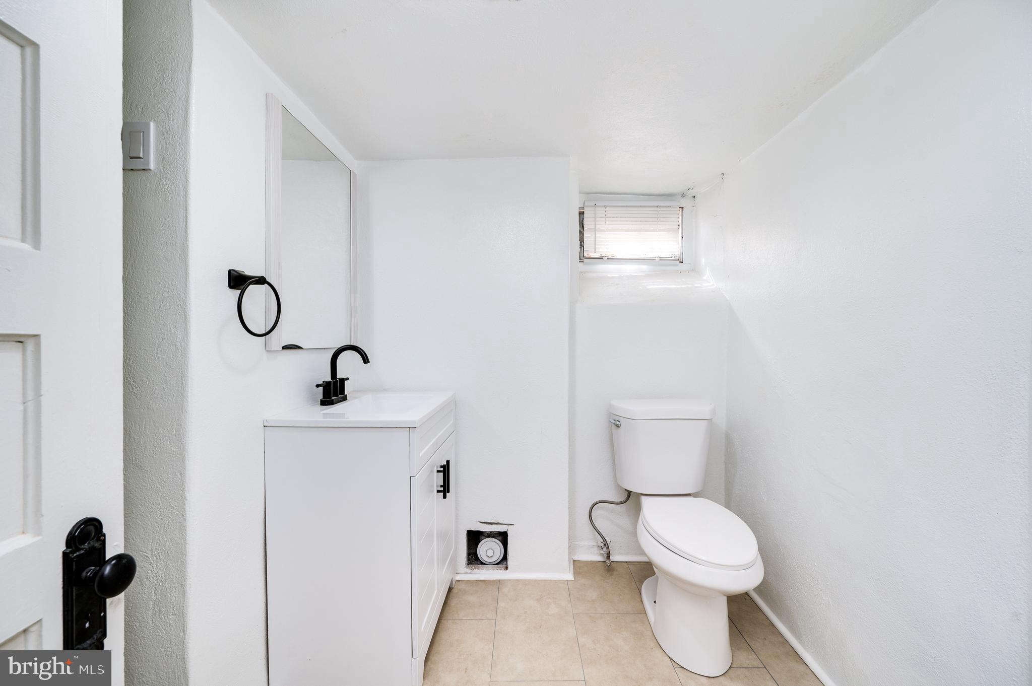 308 State Street Reading, PA 19607 - Photo 35 of 50 BASEMENT FULL BATH