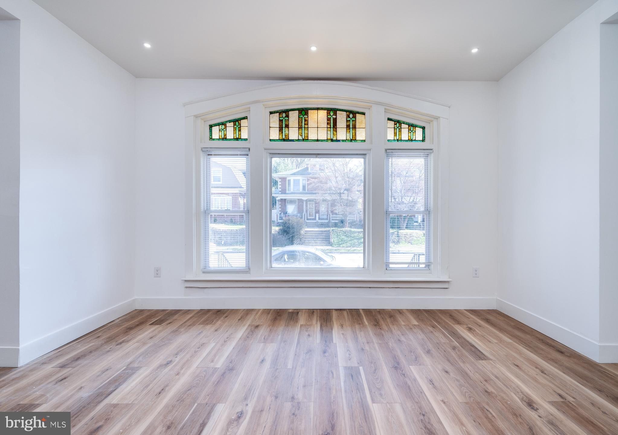 308 State Street Reading, PA 19607 - Photo 4 of 50 FRONT WINDOW