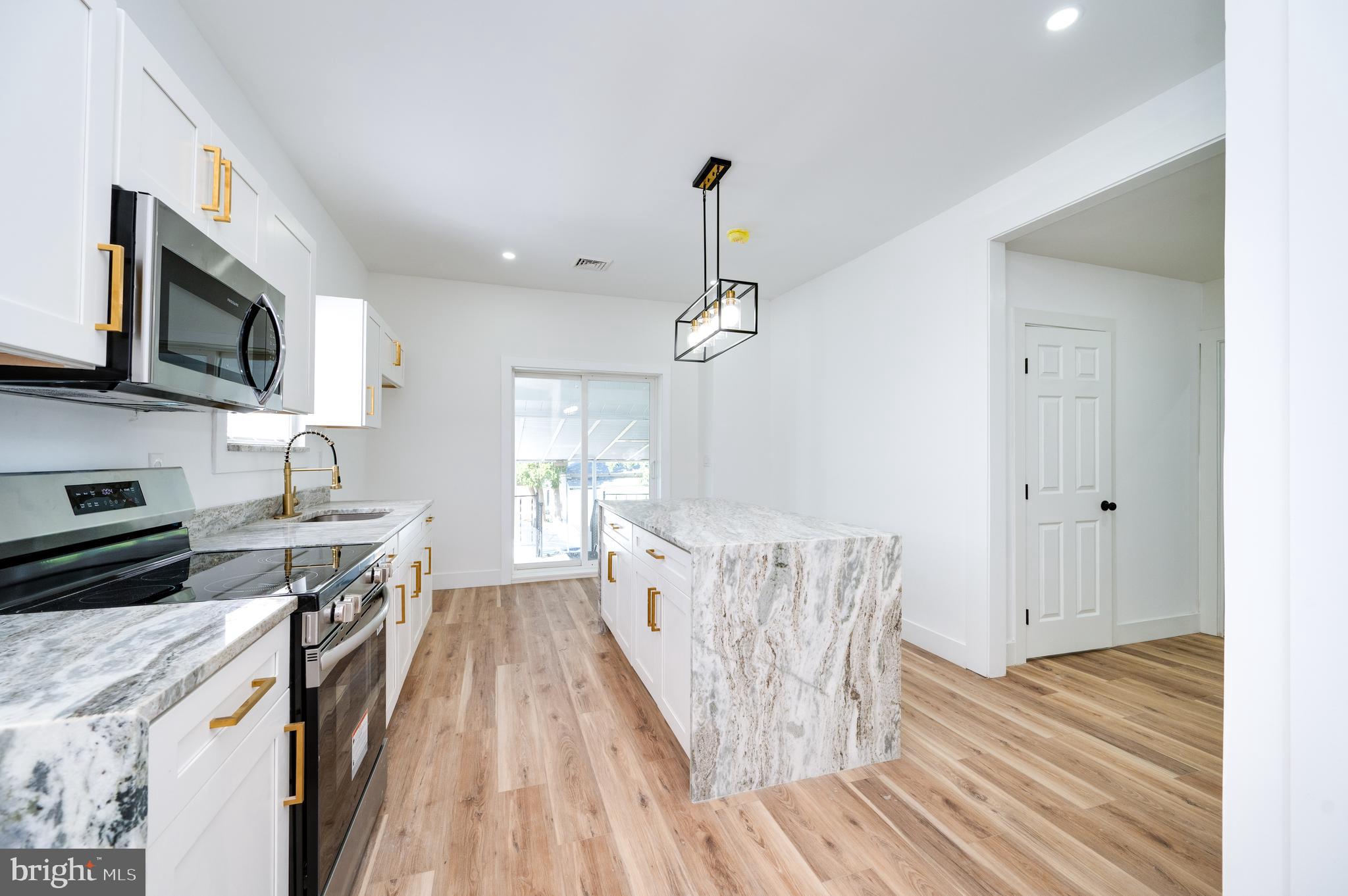 308 State Street Reading, PA 19607 - Photo 9 of 50 KITCHEN