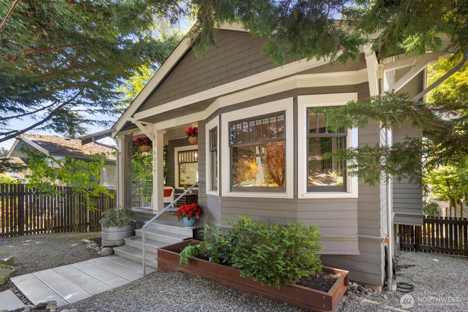 6029 45th Avenue Southwest Seattle, WA 98136 - Photo 2 of 38