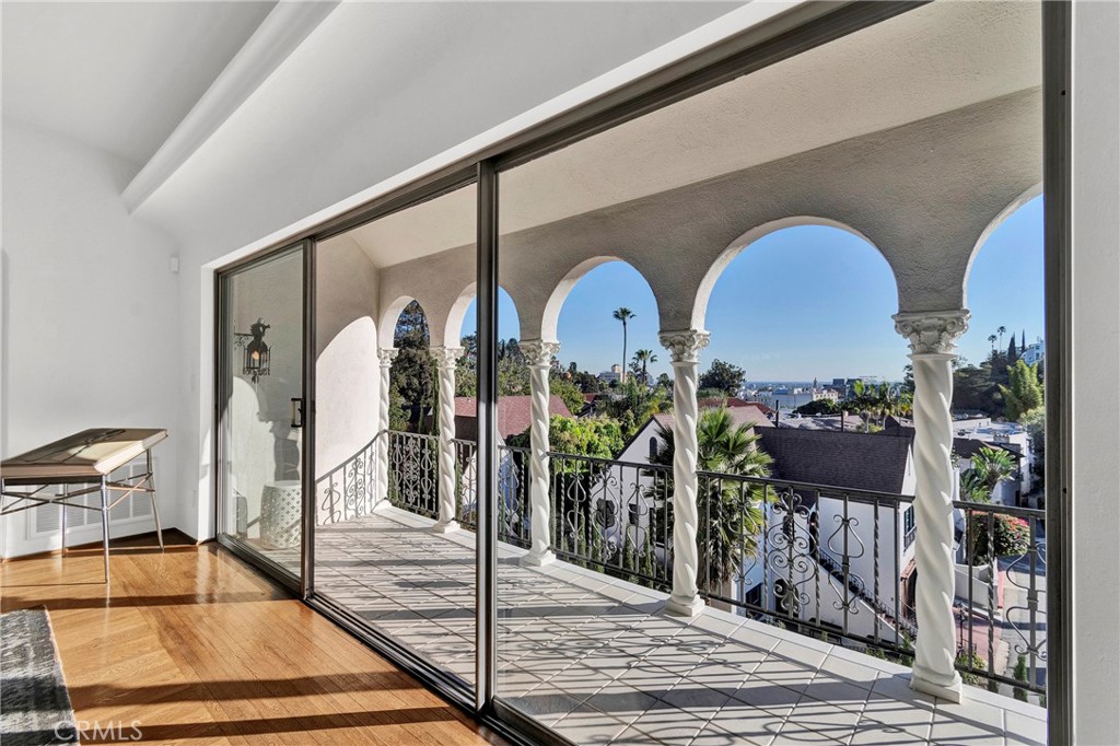 2111 Rockledge Road Los Angeles, CA 90068 - Photo 40 of 75 Gallery Image 40