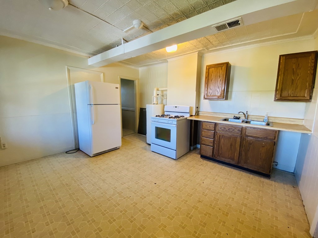 1370-1380 Worcester Street Springfield, MA 01151 - Photo 17 of 42 Gallery Image 17