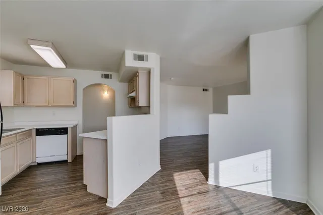 $1,399 | 698 South Racetrack Road, Unit 911, Henderson, NV 89015