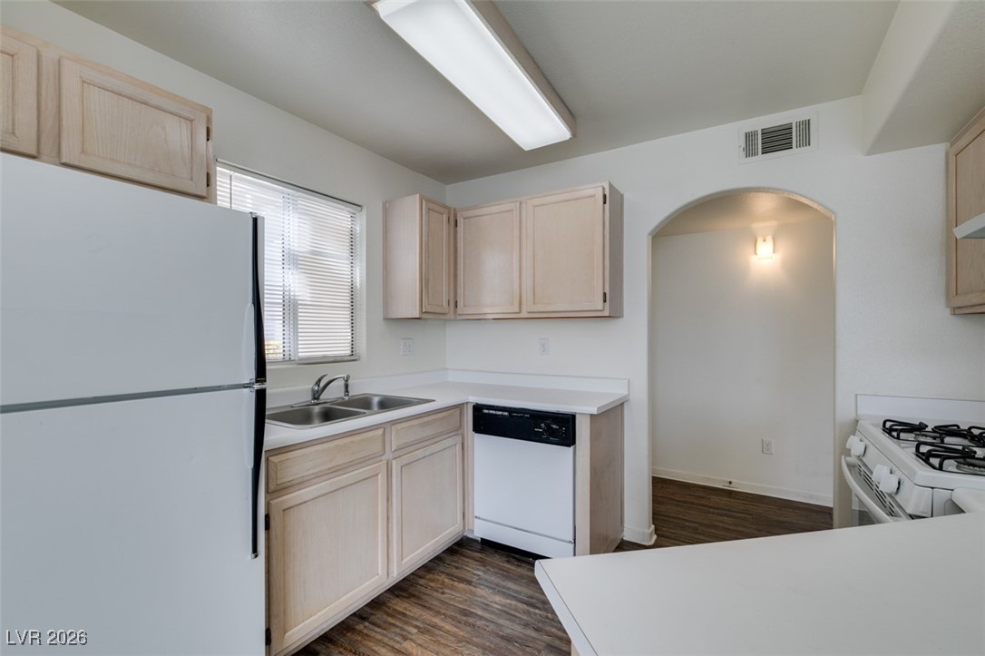 698 South Racetrack Road, Unit 911 Henderson, NV 89015 - Photo 9 of 34