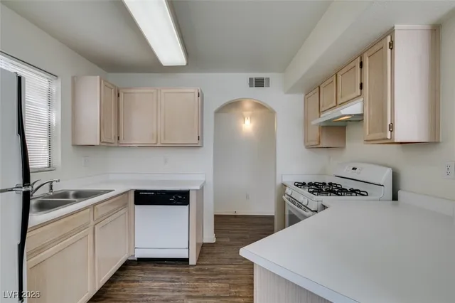 $1,399 | 698 South Racetrack Road, Unit 911, Henderson, NV 89015