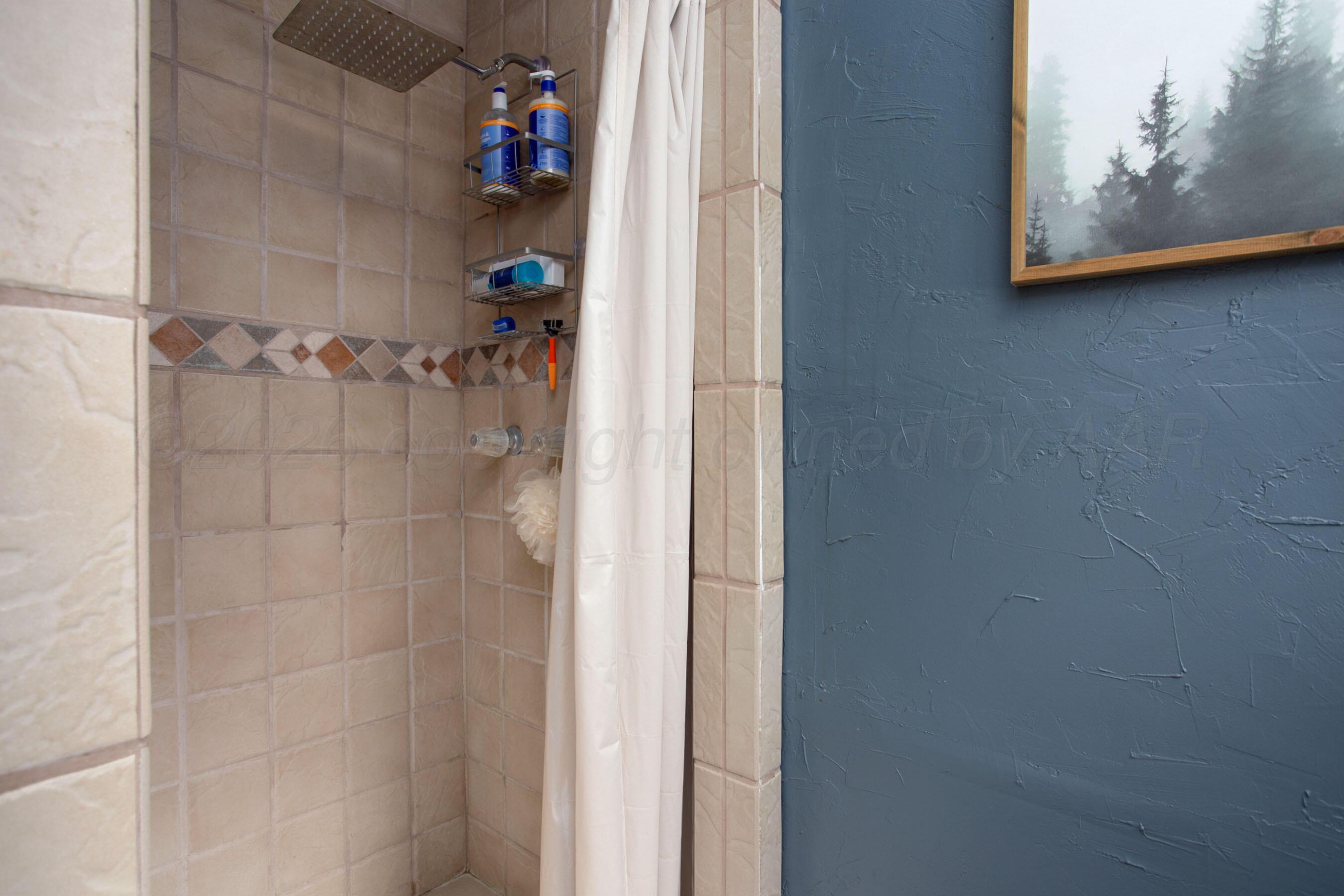 3613 Eddy Street Amarillo, TX 79109 - Photo 16 of 24 PRIMARY BATHROOM