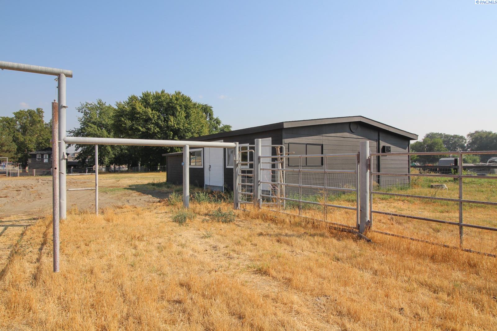220709 East Game Farm Road Kennewick, WA 99337 - Photo 47 of 47 Gallery Image 47