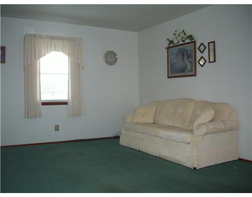 114 Messmore Road McClellandtown, PA 15458 - Photo 4 of 11 Living Room.