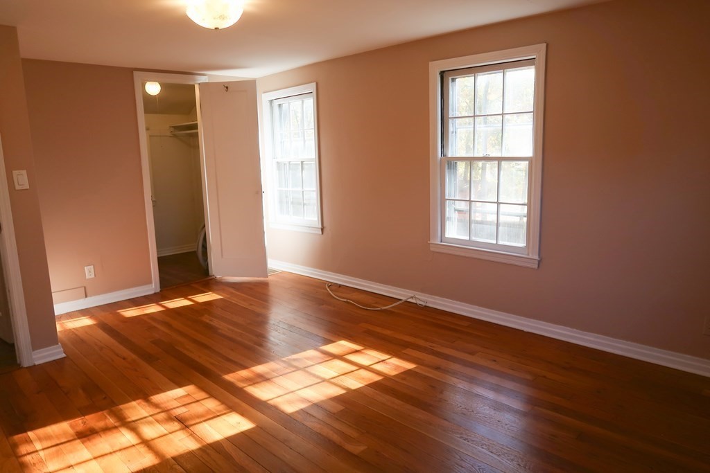 107 Donbray Road Springfield, MA 01119 - Photo 16 of 34