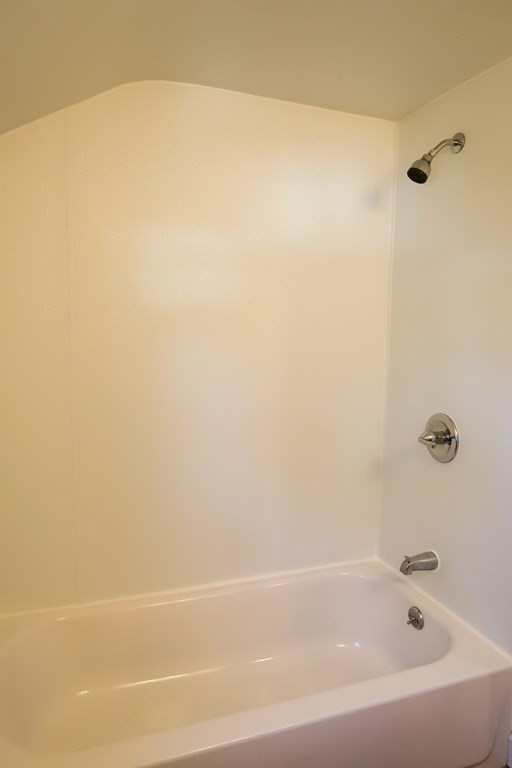 107 Donbray Road Springfield, MA 01119 - Photo 24 of 34