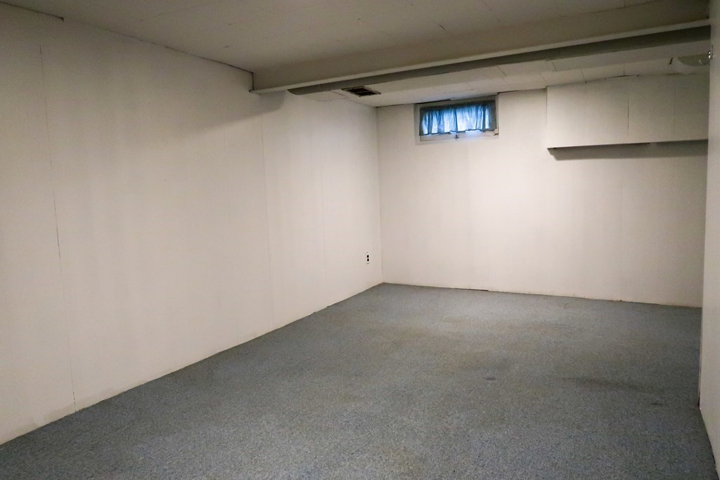 107 Donbray Road Springfield, MA 01119 - Photo 25 of 34