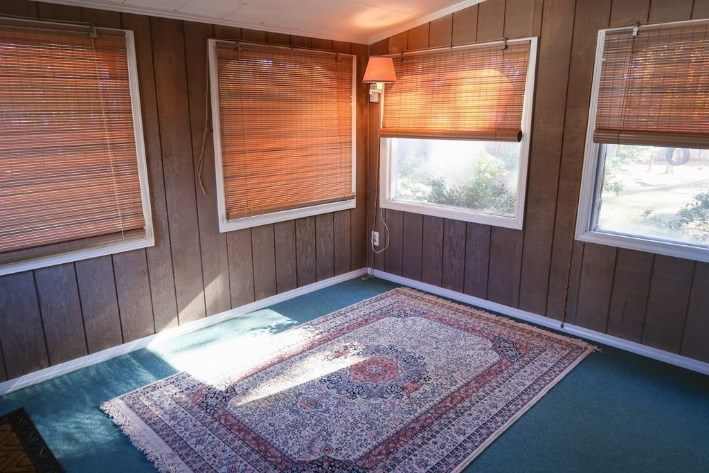 107 Donbray Road Springfield, MA 01119 - Photo 28 of 34