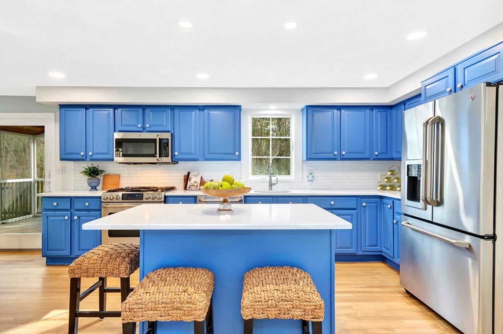 9 Juniper Road Hamilton, MA 01982 - Photo 7 of 32 Gallery Image 7