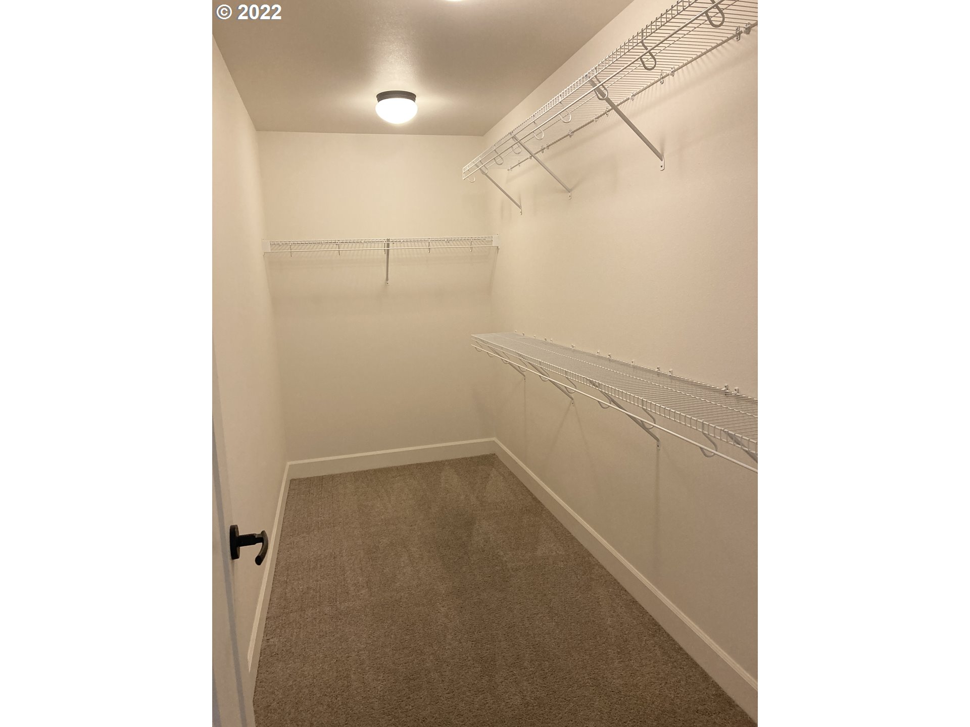 1201 South Quail Run Place Ridgefield, WA 98642 - Photo 21 of 27 a view of a small room