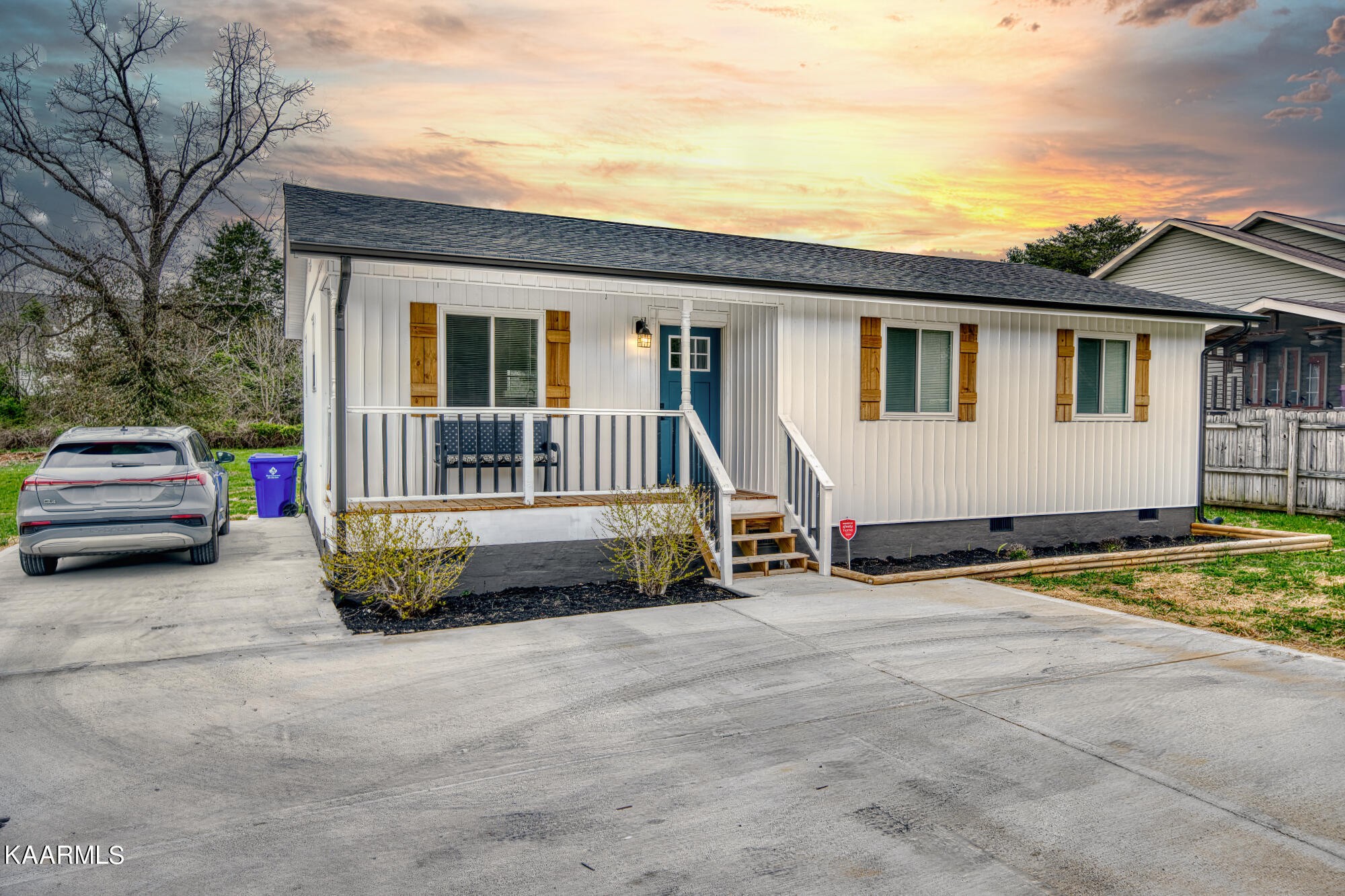 1519 Cunningham Road Knoxville, TN 37918 - Photo 3 of 16 a view of a house with a patio