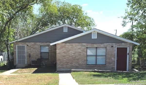 $975 | 918 Hampton Street, Unit 1, San Antonio, TX 78220