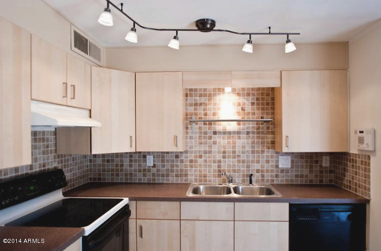 1535 West Thunderbird Road Phoenix, AZ 85023 - Photo 2 of 14 kitchen detail