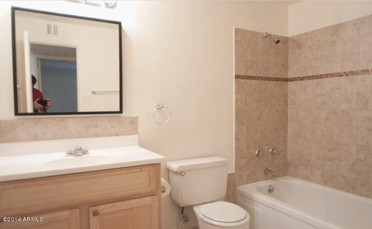 1535 West Thunderbird Road Phoenix, AZ 85023 - Photo 9 of 14 hall bath