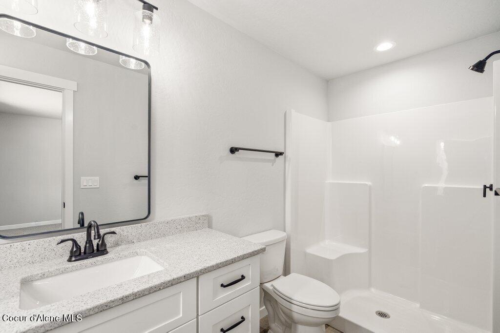 415 F Street Plummer, ID 83851 - Photo 18 of 35 Ensuite Bath (FILE PHOTO)