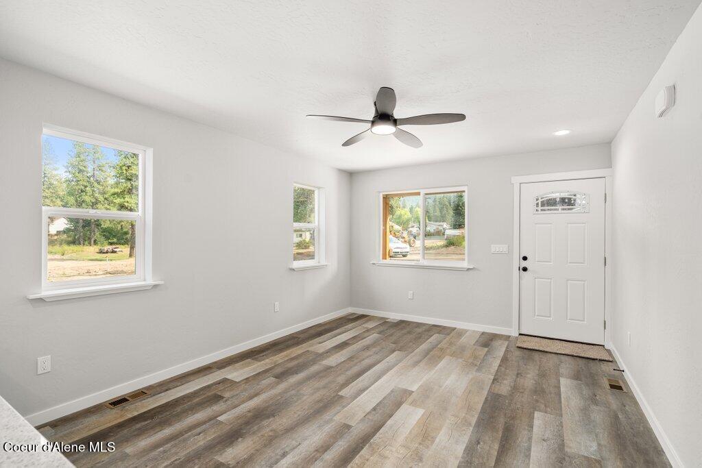 415 F Street Plummer, ID 83851 - Photo 3 of 35 Entry (FILE PHOTO)