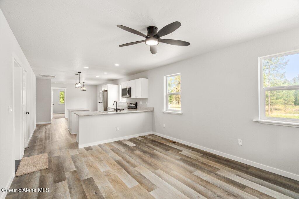 415 F Street Plummer, ID 83851 - Photo 5 of 35 Living Room (FILE PHOTO)