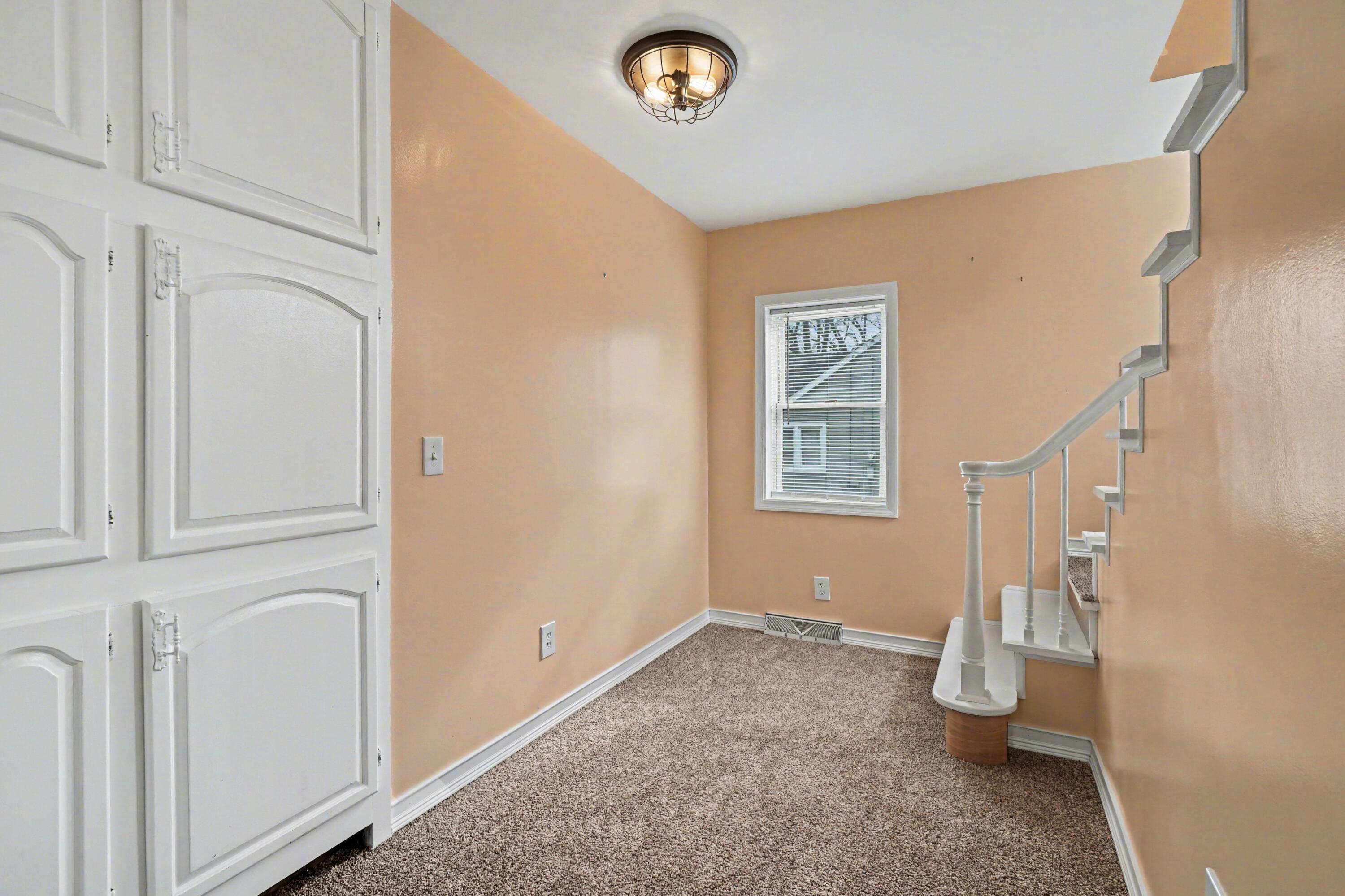 58 Sherman Street Coldwater, MI 49036 - Photo 9 of 21 010_file_5124