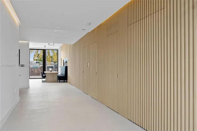 $26,000 | 1661 Daytonia Road, Miami Beach, FL 33141