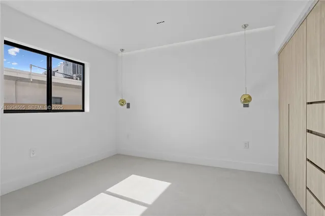 $26,000 | 1661 Daytonia Road, Miami Beach, FL 33141