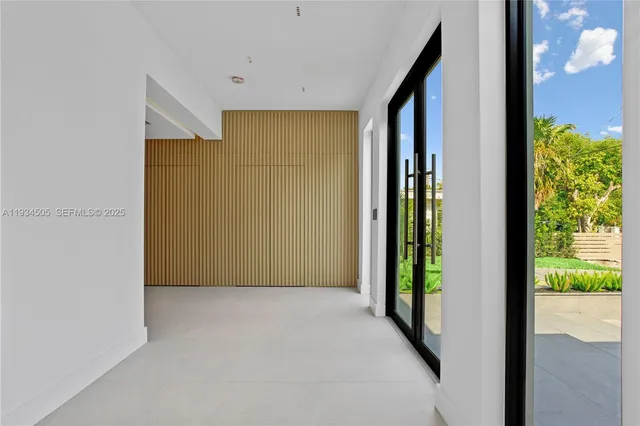 $26,000 | 1661 Daytonia Road, Miami Beach, FL 33141