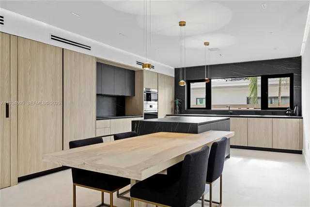 $26,000 | 1661 Daytonia Road, Miami Beach, FL 33141