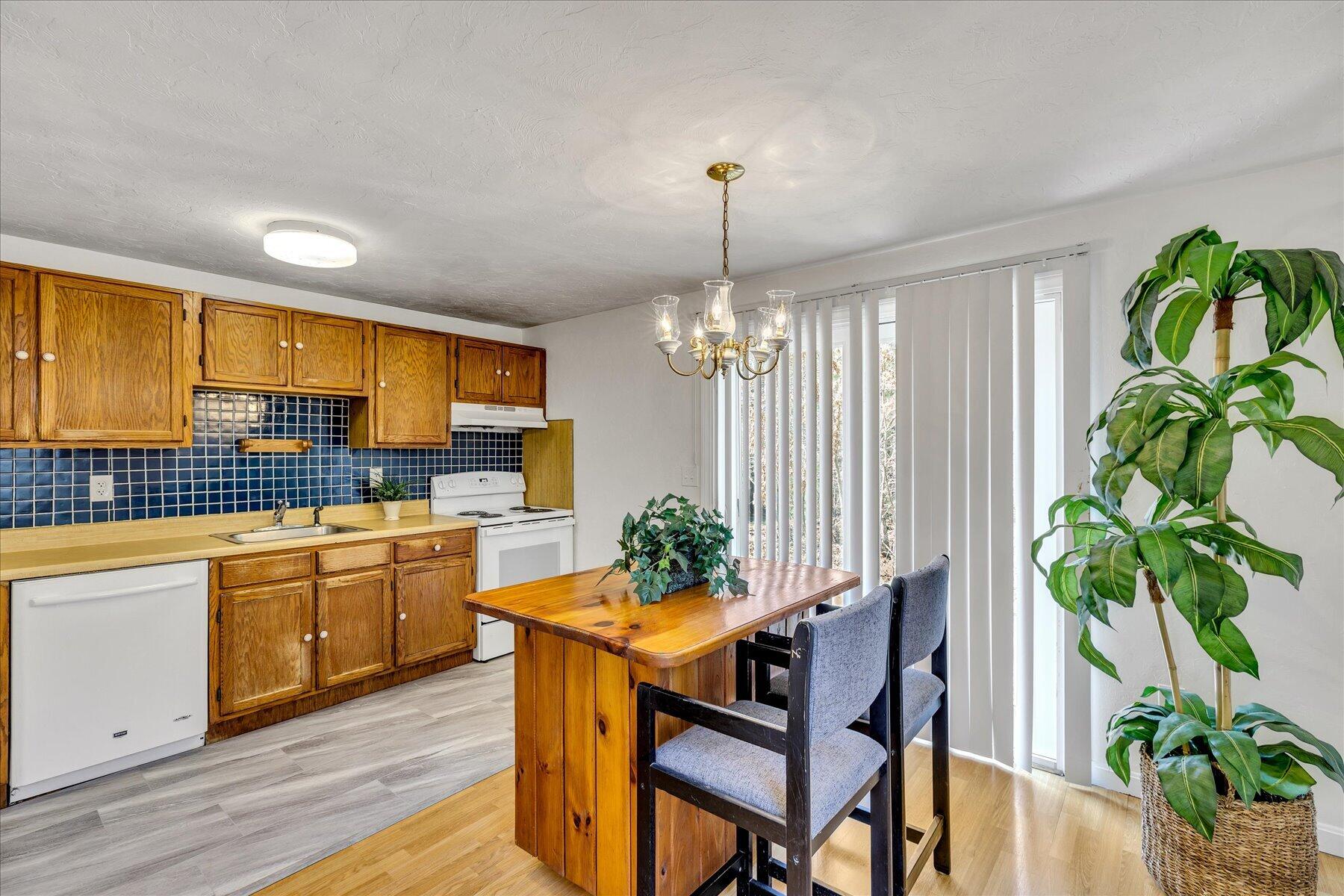 300 Falmouth Road, Unit 16F Mashpee, MA 02649 - Photo 9 of 33 33-Y1A6021