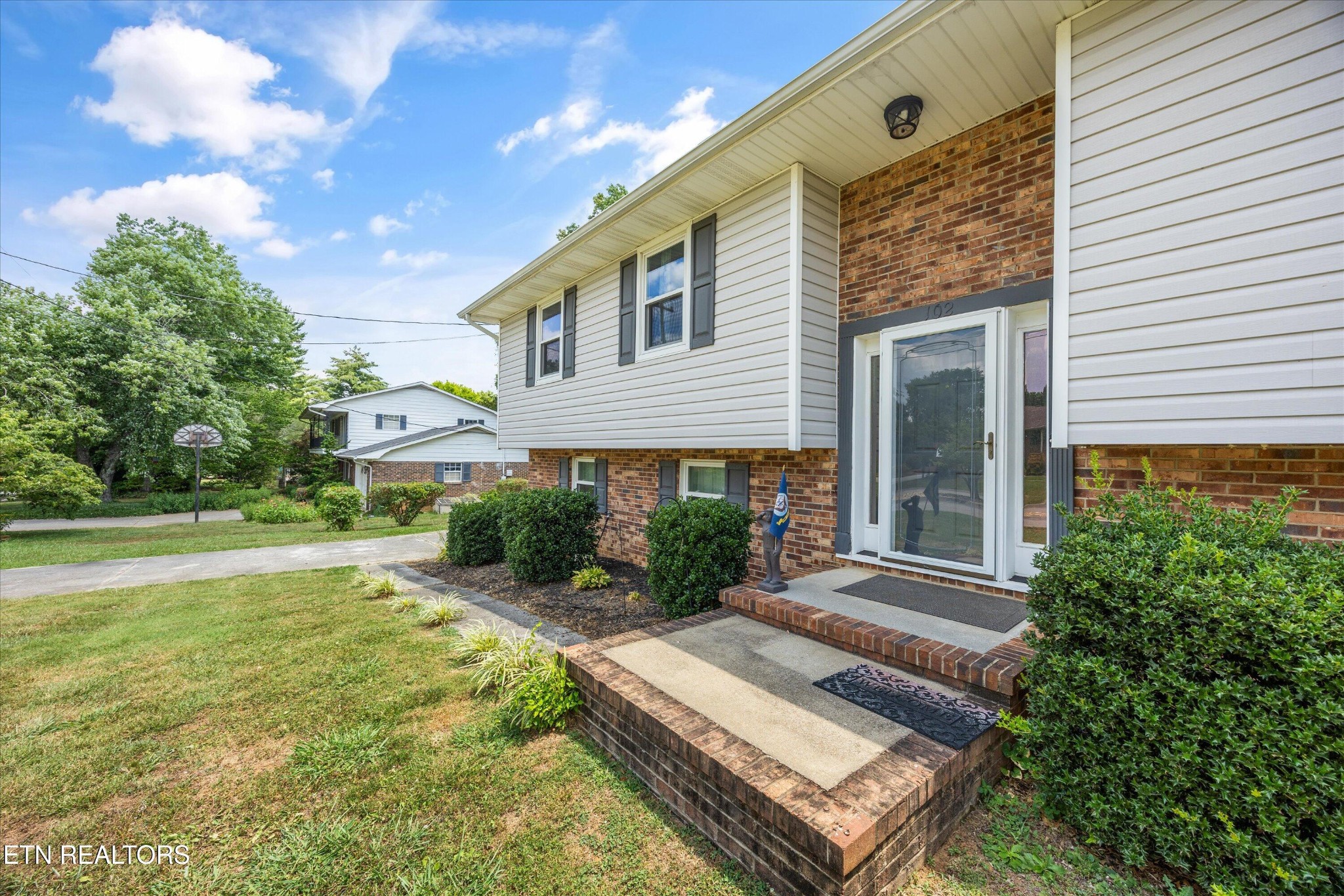 102 Candora Road Maryville, TN 37804 - Photo 3 of 31 Gallery Image 3