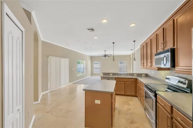 $2,450 | 1833 Mira Lago Circle, Ruskin, FL 33570