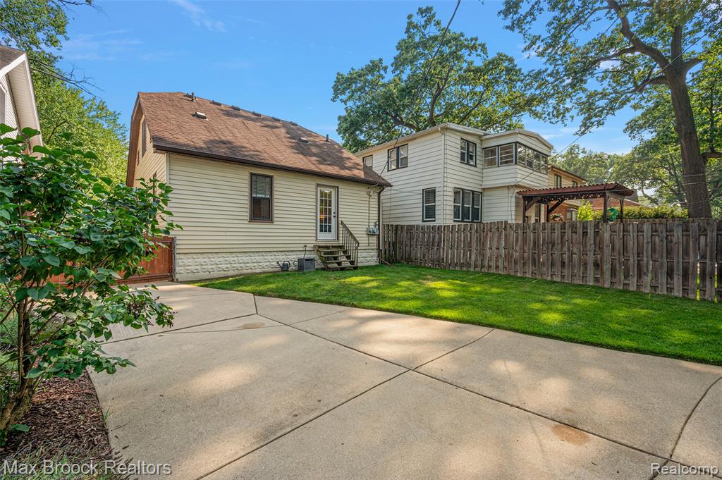 47 Wellesley Drive Pleasant Ridge, MI 48069 - Photo 30 of 34