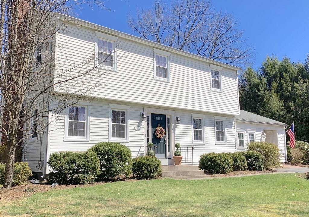 65 Viscount Road Longmeadow, MA 01106 - Photo 2 of 37