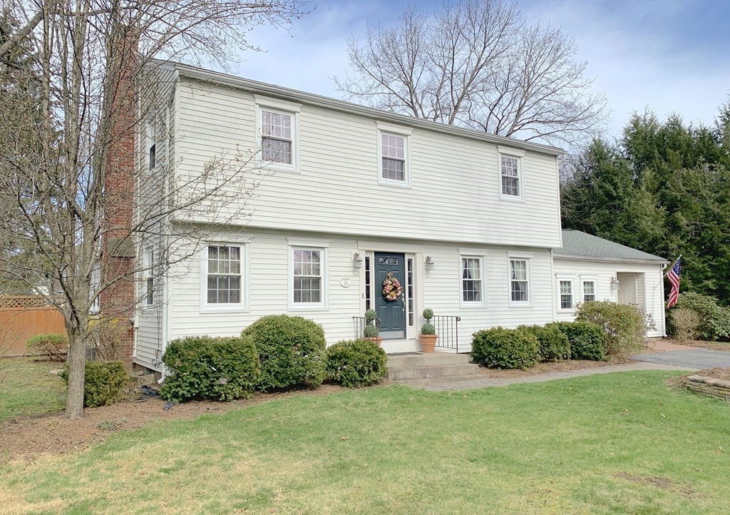 65 Viscount Road Longmeadow, MA 01106 - Photo 4 of 37