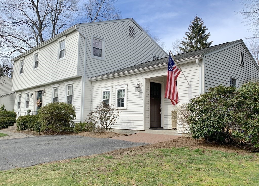 65 Viscount Road Longmeadow, MA 01106 - Photo 5 of 37