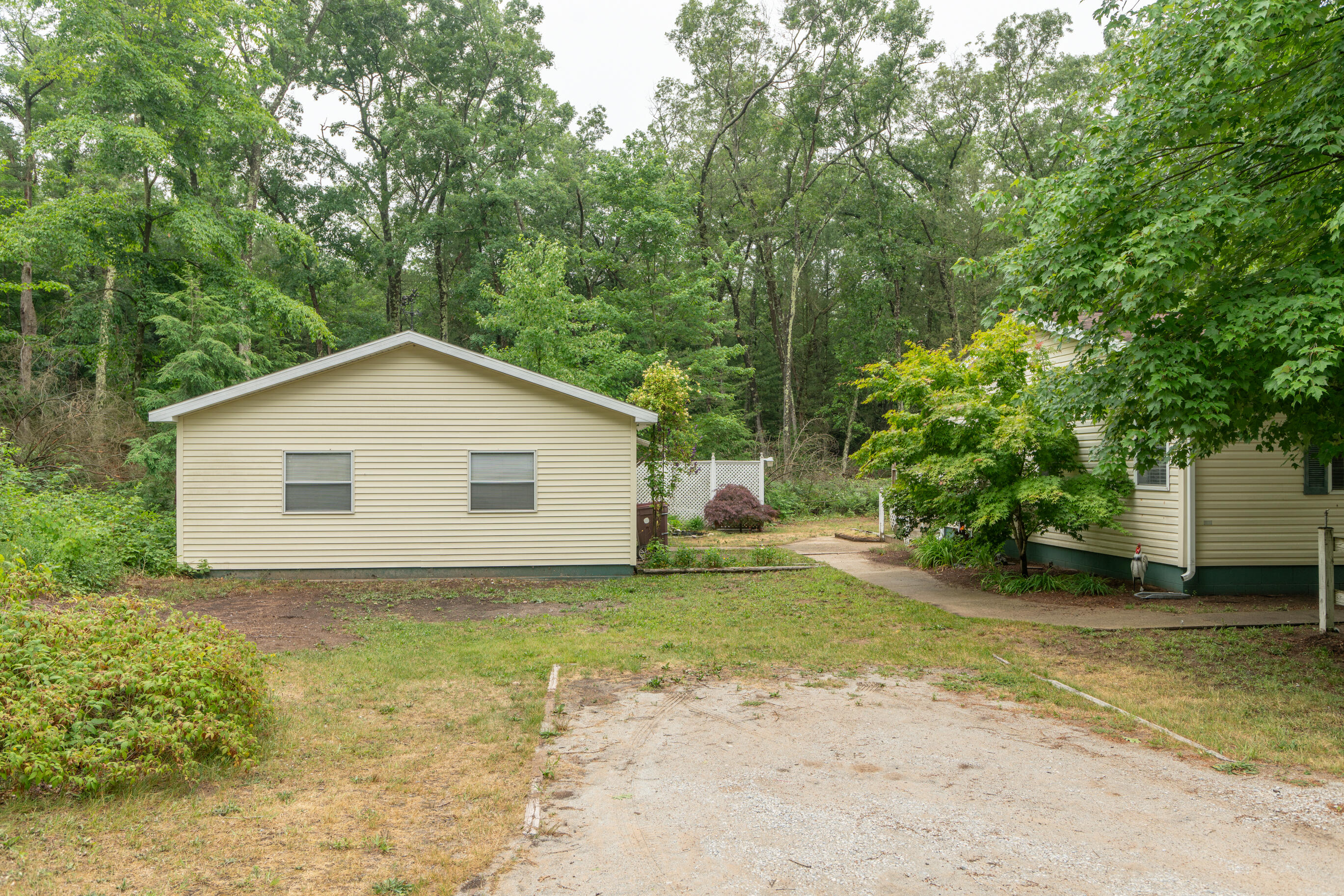 5343 Staple Road Muskegon, MI 49445 - Photo 3 of 36 3