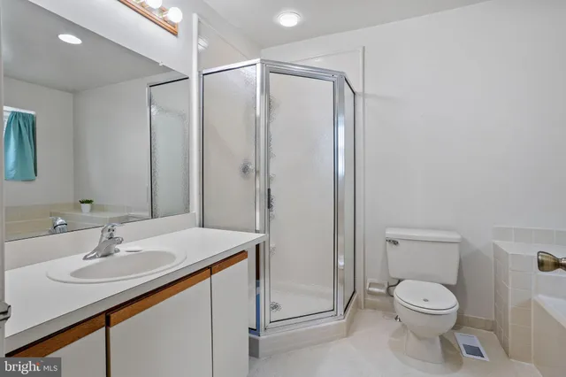 $599,000 | 66 Laurel Circle, Newtown, PA 18940