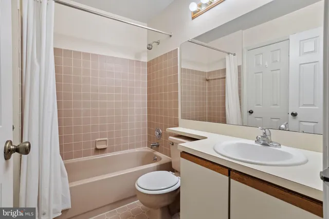 $599,000 | 66 Laurel Circle, Newtown, PA 18940