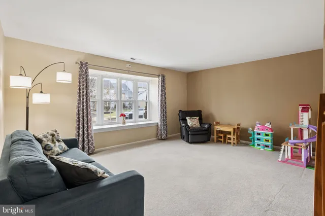 $599,000 | 66 Laurel Circle, Newtown, PA 18940