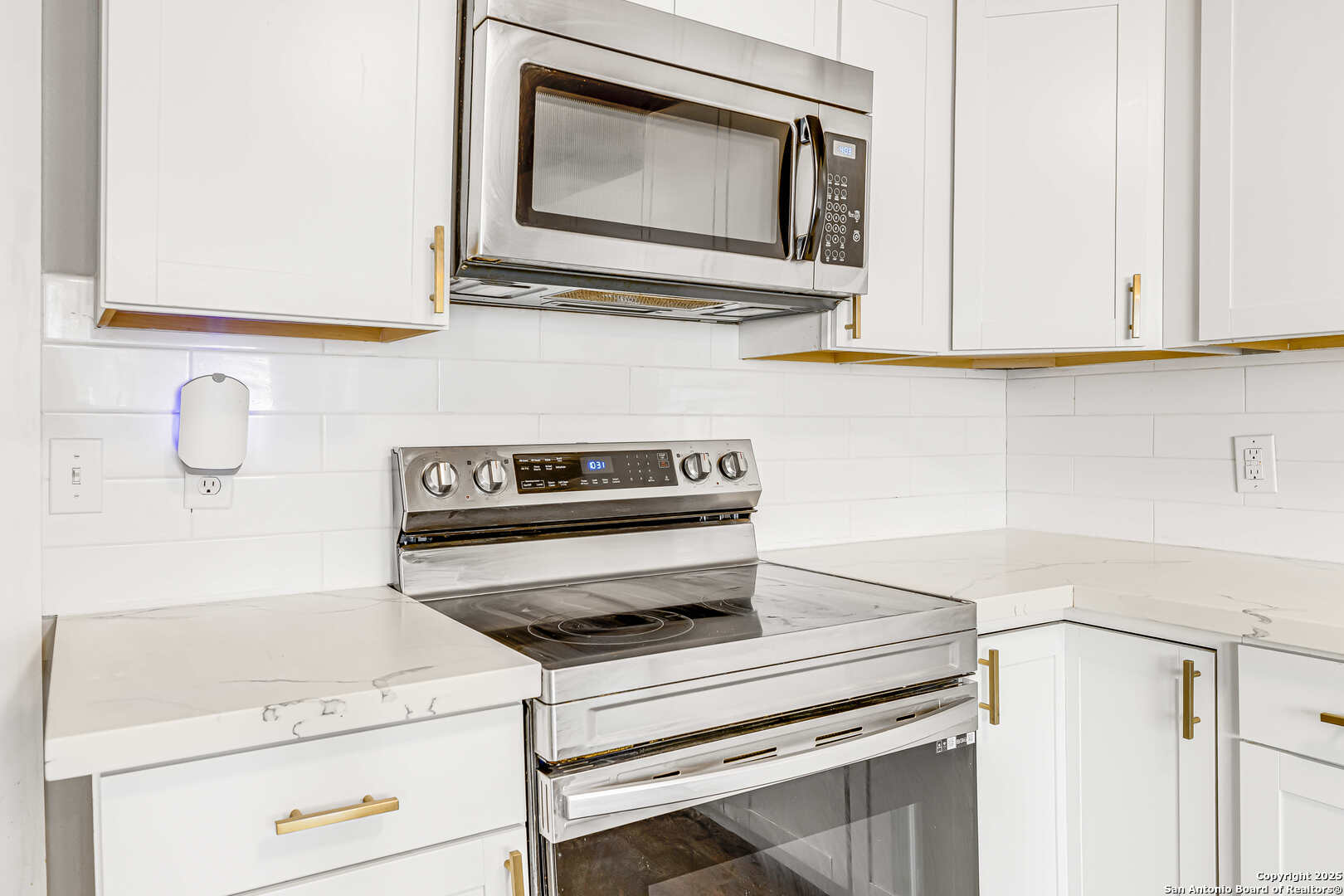 8308 Spring Town Street Converse, TX 78109 - Photo 13 of 31