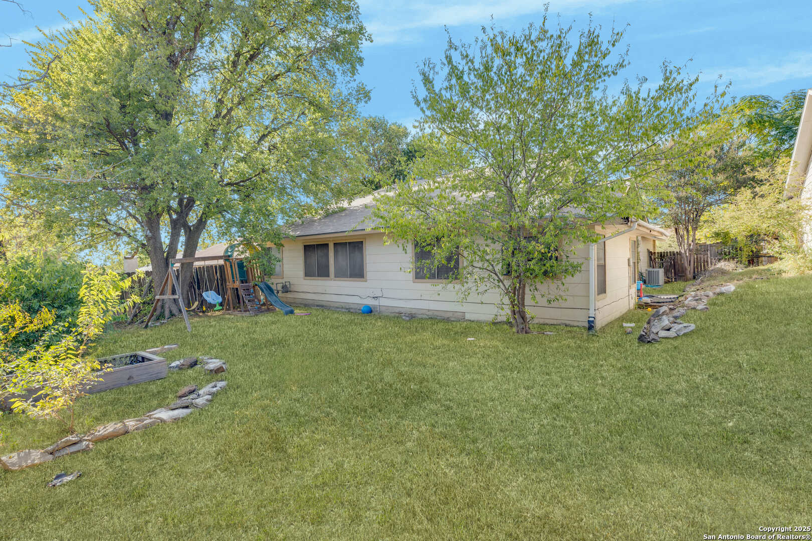 8308 Spring Town Street Converse, TX 78109 - Photo 8 of 31