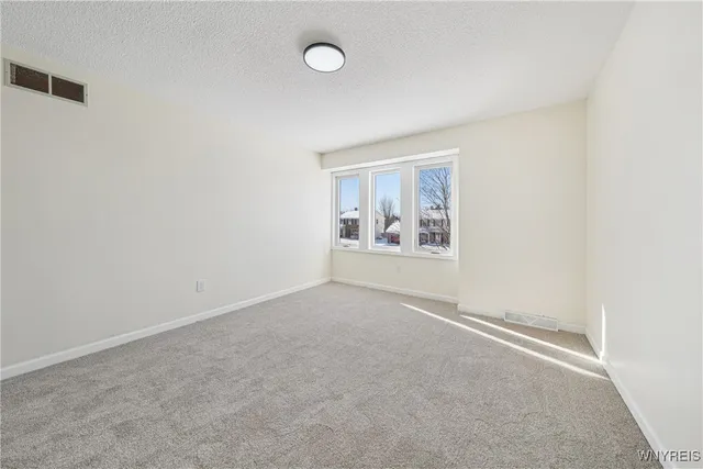 $534,900 | 3545 Heatherwood Drive, Hamburg, NY 14075