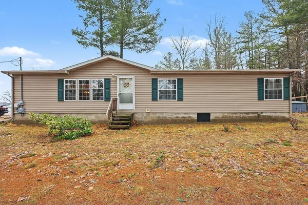 $299,900 | 1799 North Lakeview Drive, Mears, MI 49436