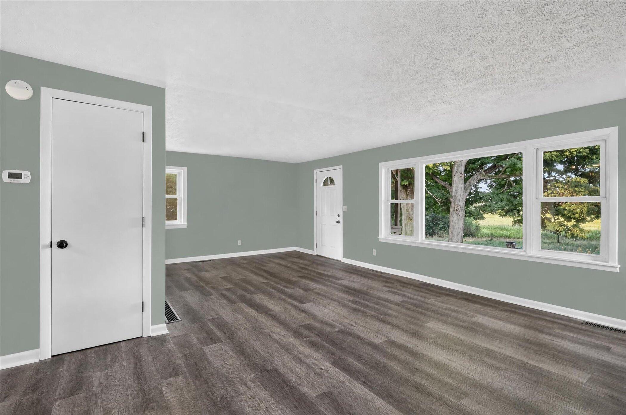 6700 Foster Road Hastings, MI 49058 - Photo 17 of 56 10-6700-Foster-Rd-WindowStill-Photograph